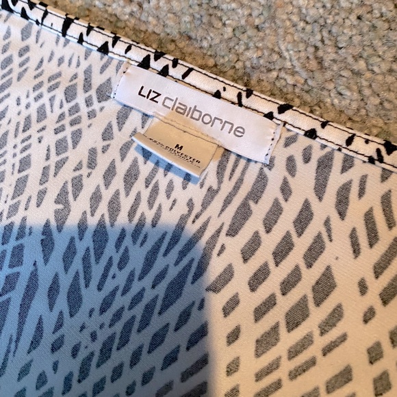 Sleeveless shell - Picture 2 of 2